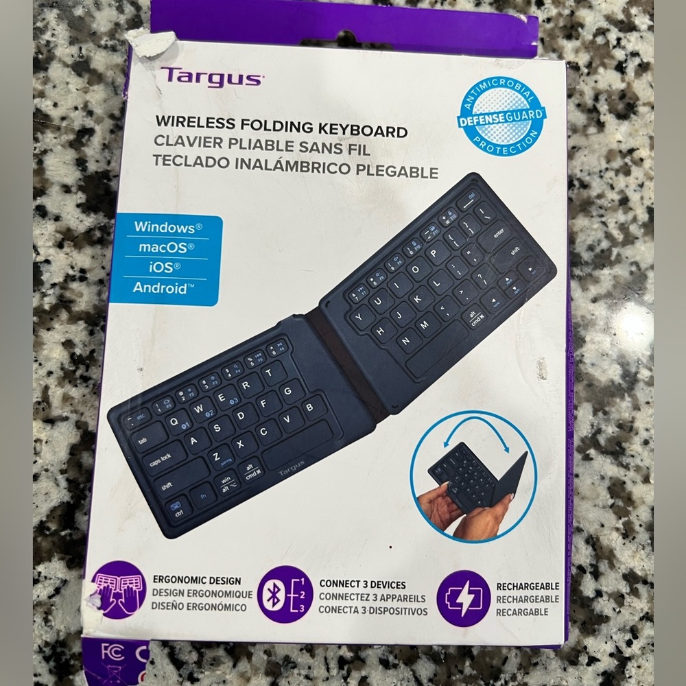 NIB . . .  Targus Wireless Folding Keyboard
